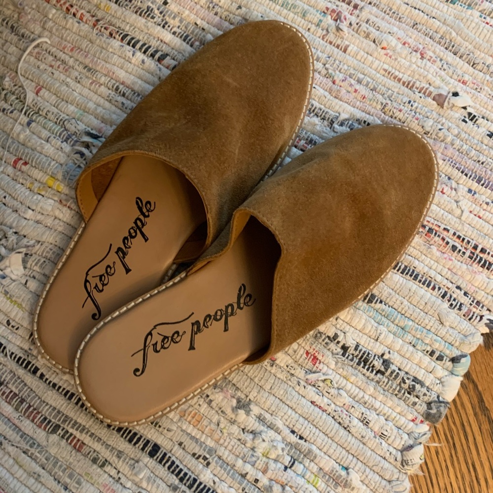 Free People Slides